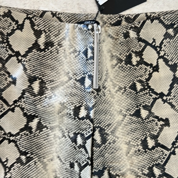 NWT $160 REVOLVE Anthropologie by.DYLN Xaavier Snake Print Faux Leather Pant L - Picture 8 of 16